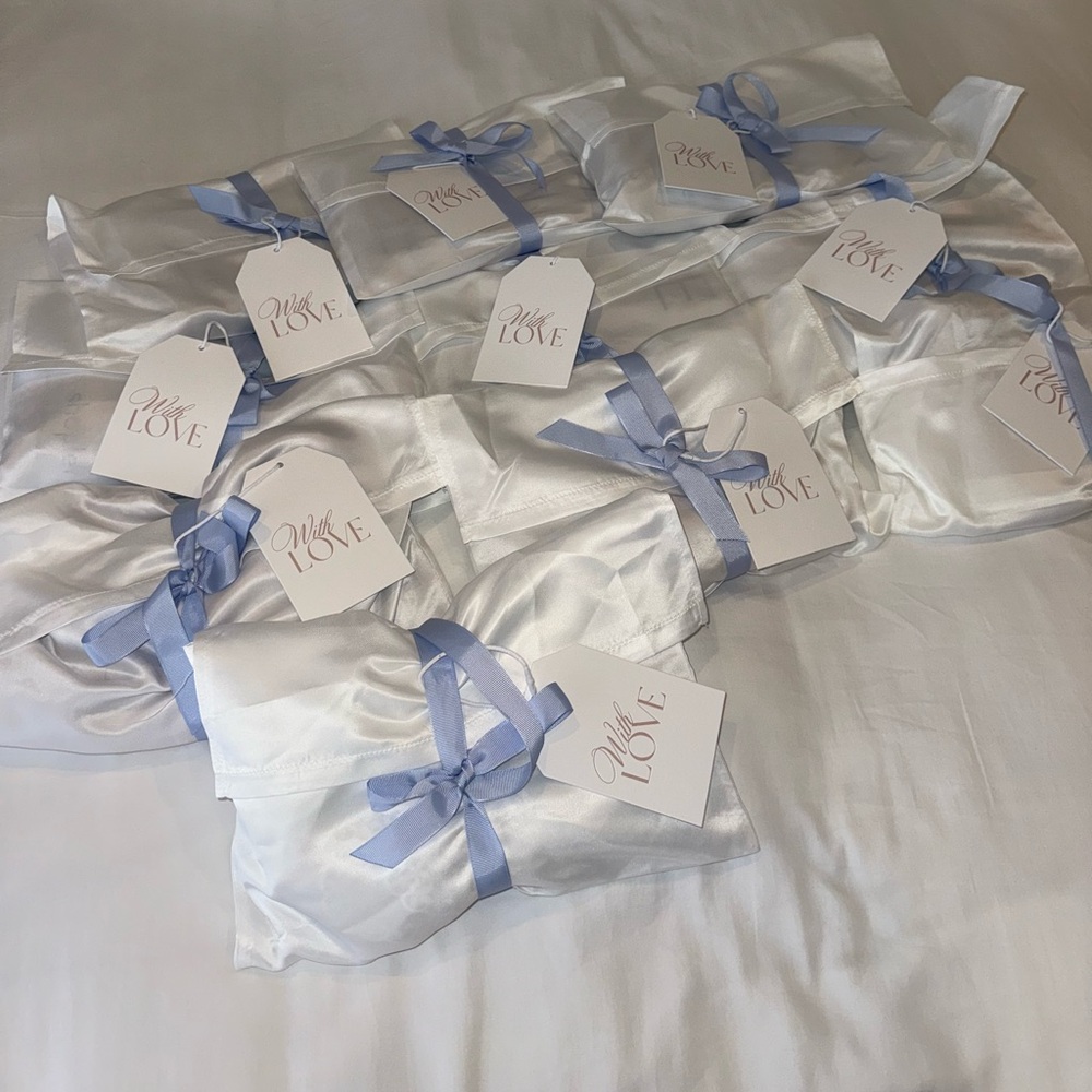 Bridal Party Robes - Champagne + Bride Robe - Picture 4 of 6